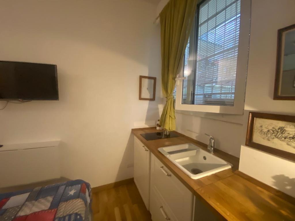 Piccolo E Indipendente A Garbatella Apartamento Roma Exterior foto